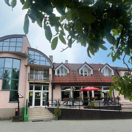 Hotel COLCHI Uničov Buitenkant foto