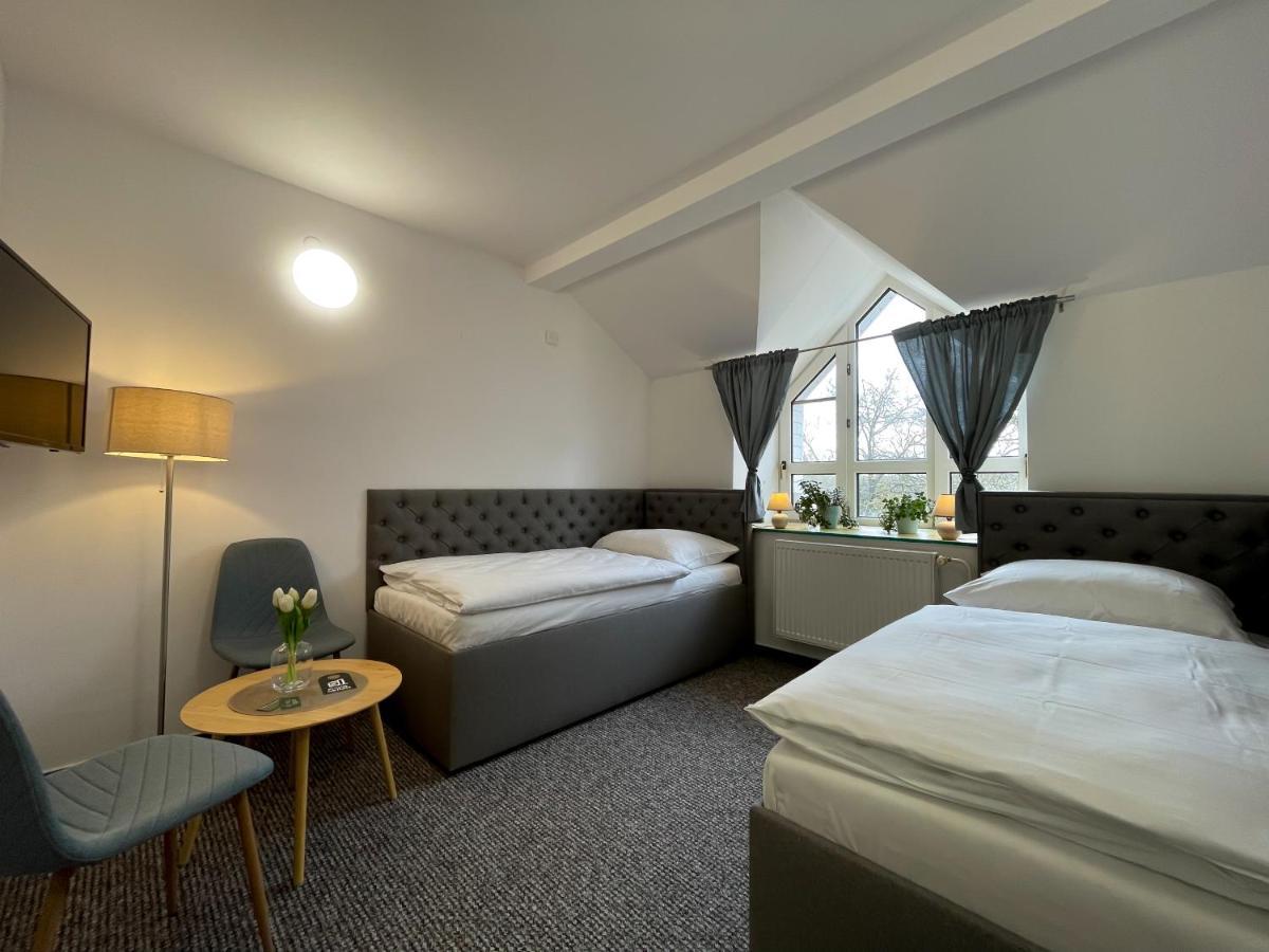 Hotel COLCHI Uničov Buitenkant foto