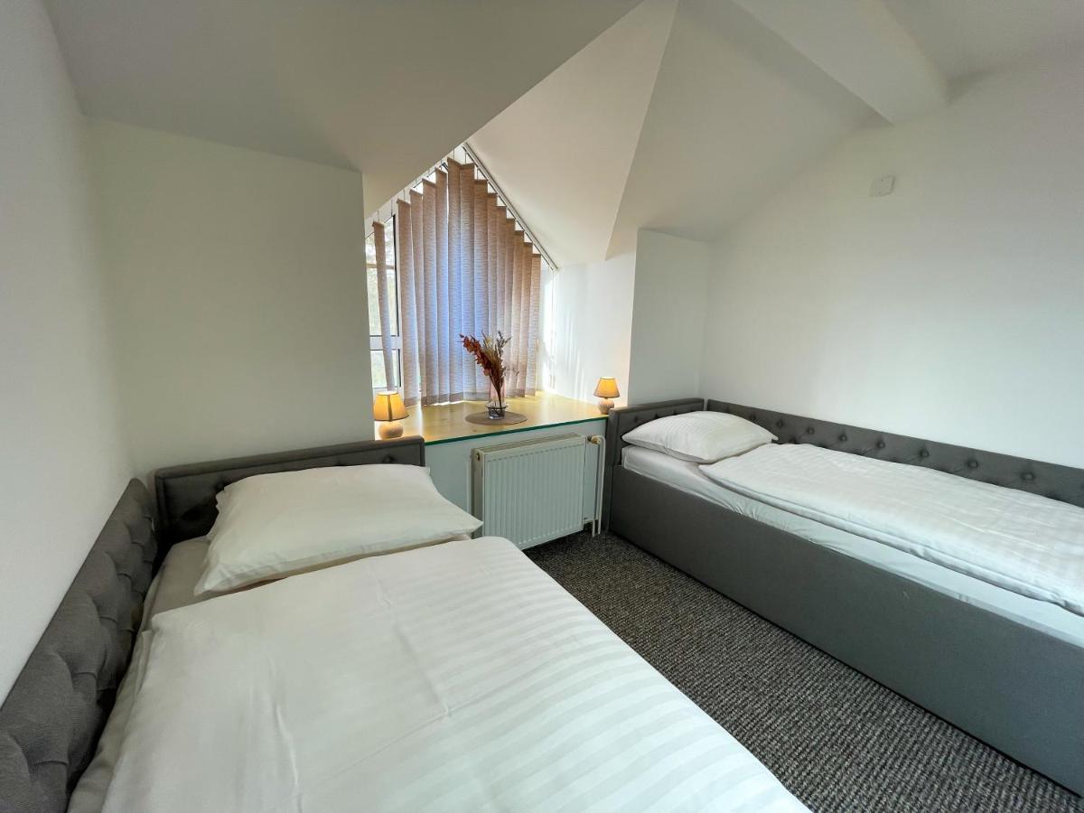 Hotel COLCHI Uničov Buitenkant foto