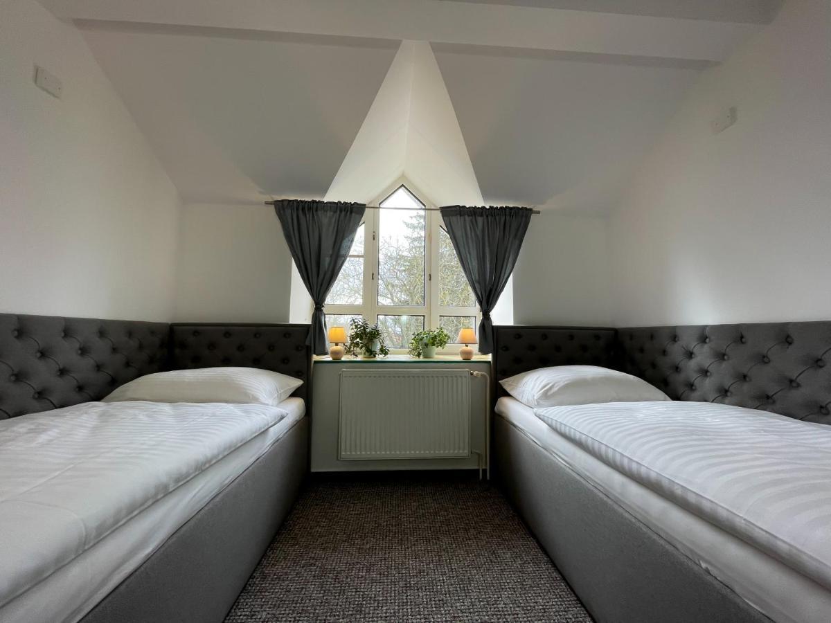 Hotel COLCHI Uničov Buitenkant foto
