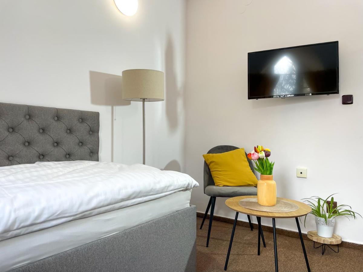 Hotel COLCHI Uničov Buitenkant foto