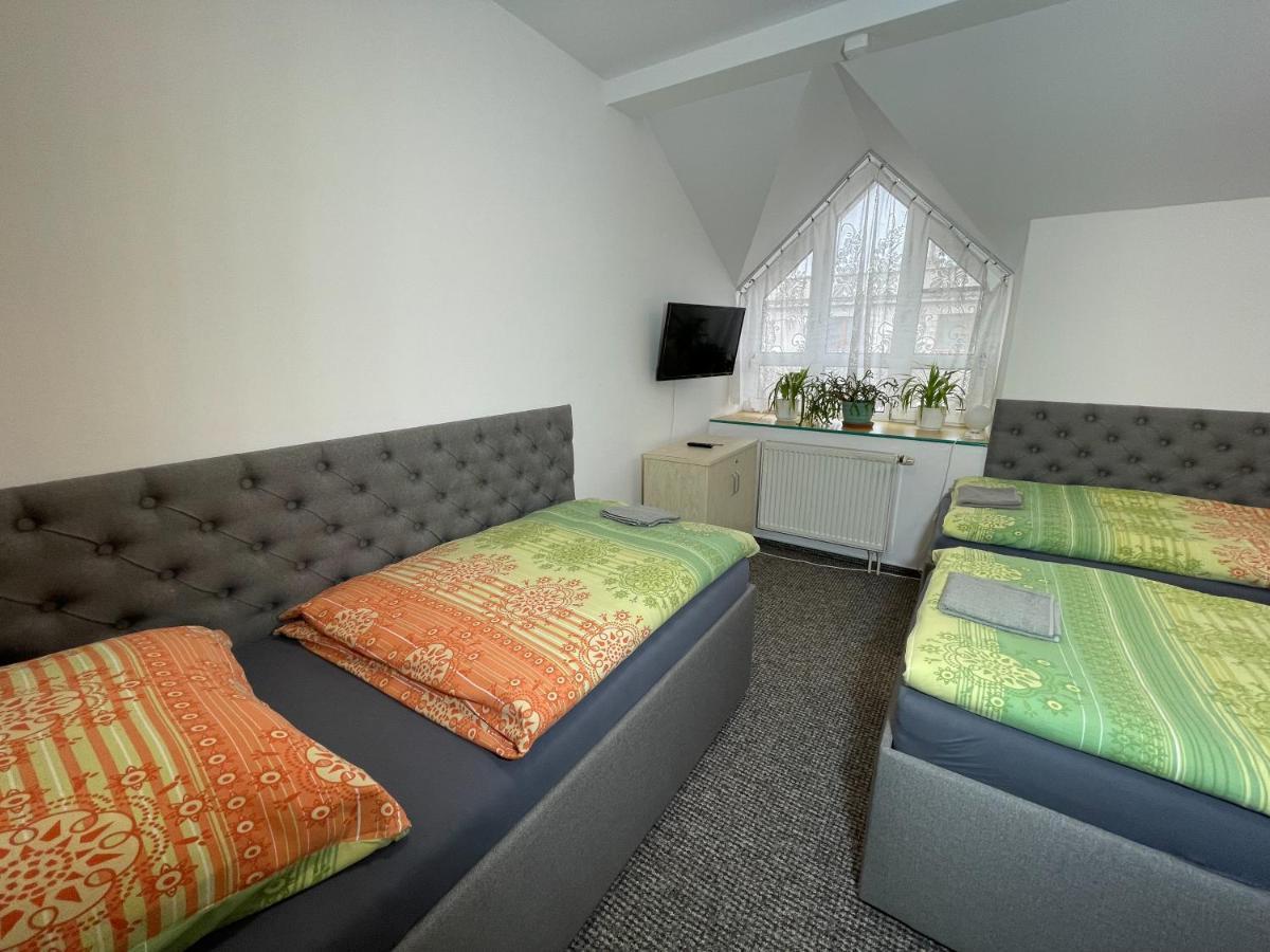 Hotel COLCHI Uničov Buitenkant foto