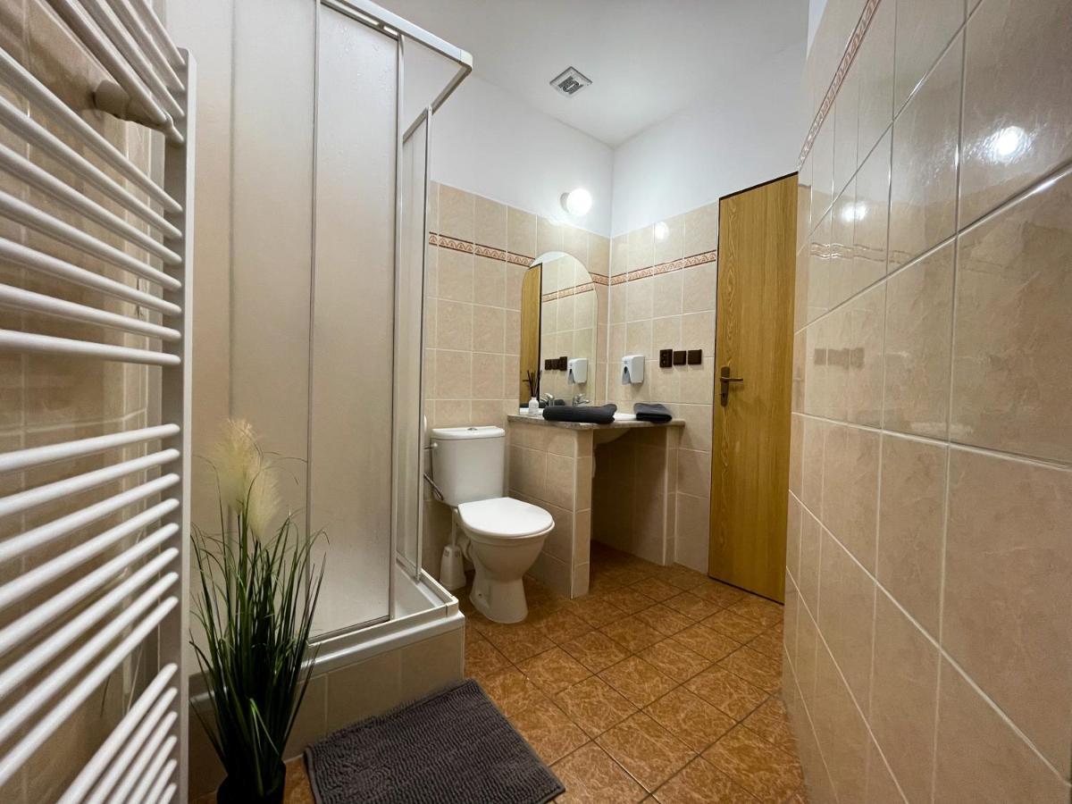 Hotel COLCHI Uničov Buitenkant foto