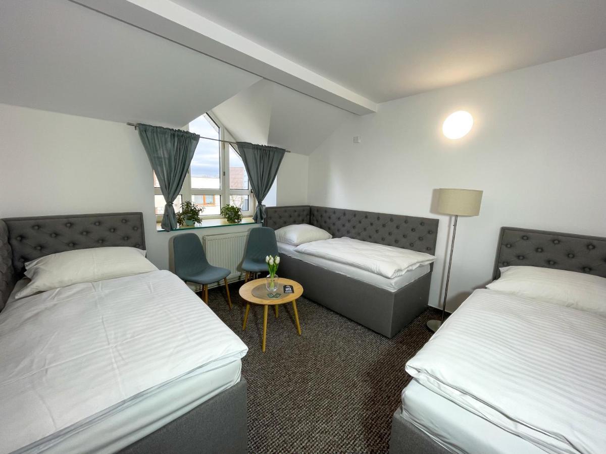 Hotel COLCHI Uničov Buitenkant foto