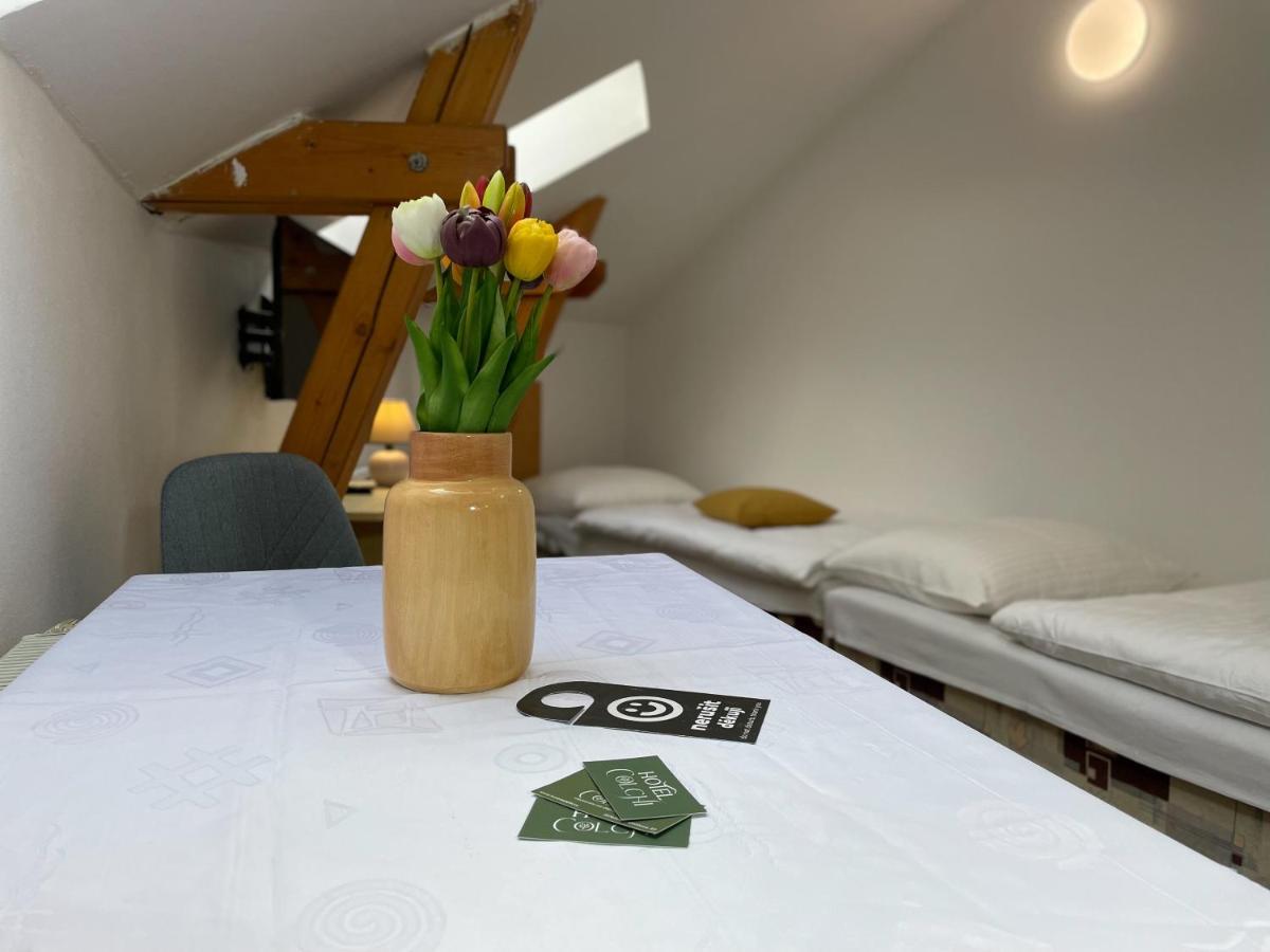 Hotel COLCHI Uničov Buitenkant foto